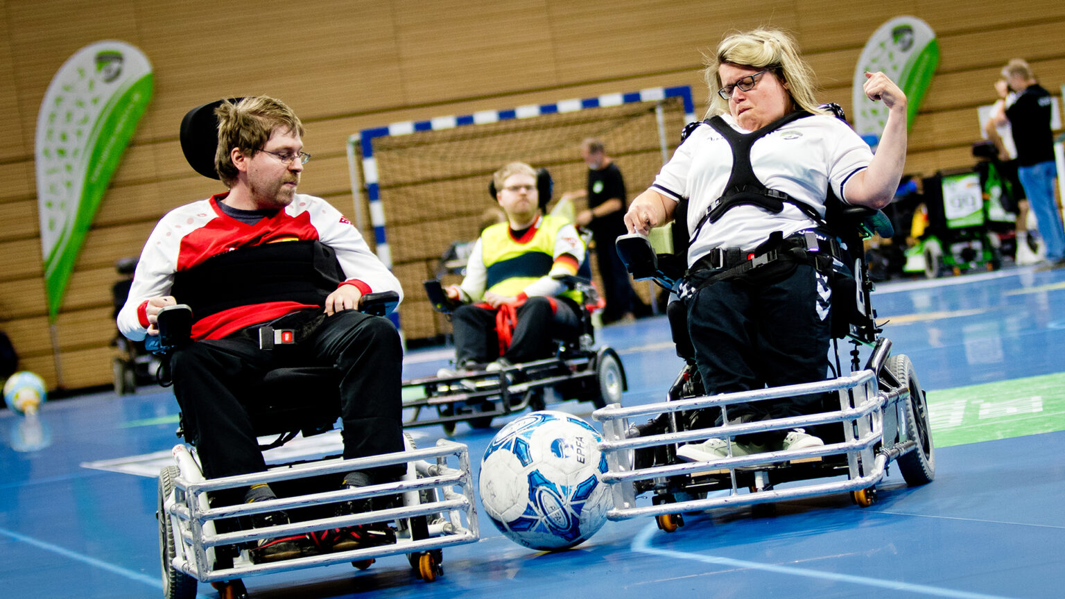 Powerchair-Football – Elektro-Rollstuhl-Sport – Im Deutschen ...